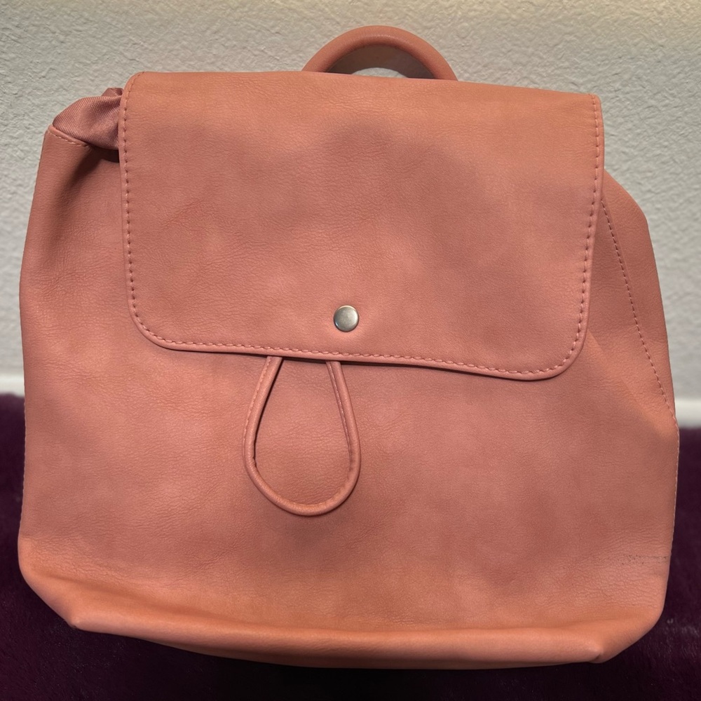 Universal Thread Backpack